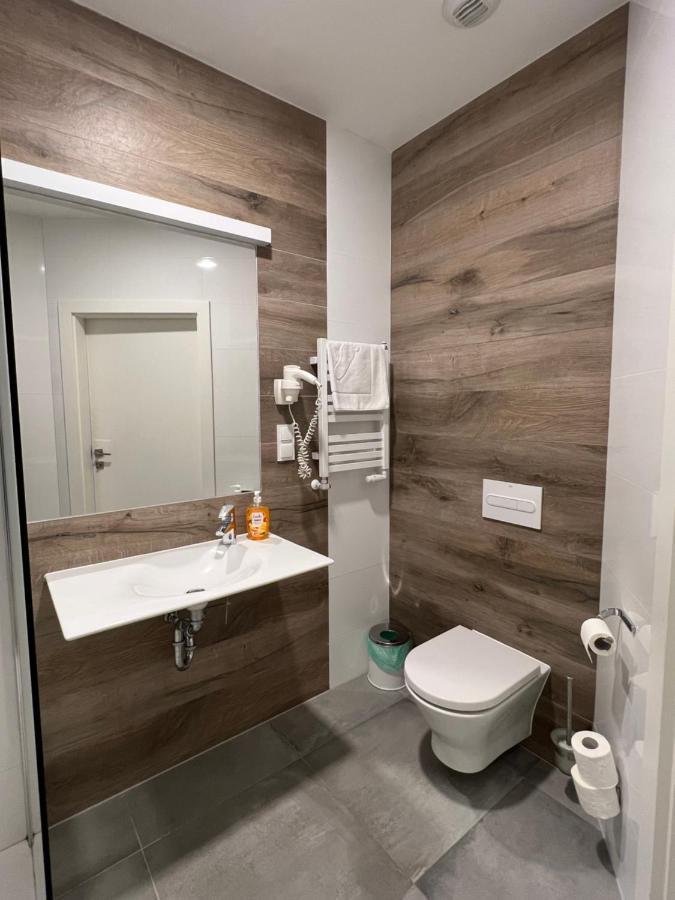 Aparthotel Apartamenty Czarna Gora 112 سيينا المظهر الخارجي الصورة